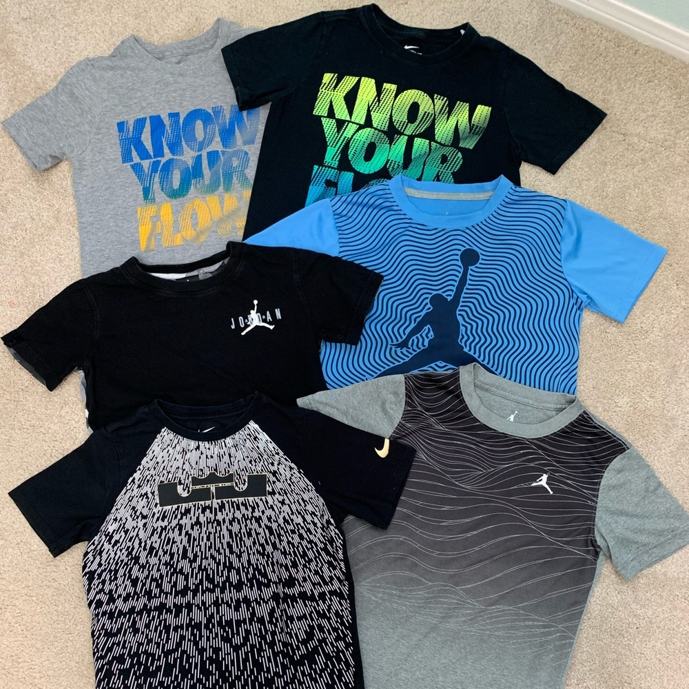 🛑SOLD🛑 Nike Small Boys T-Shirts Bundle